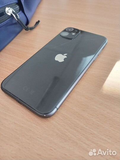 iPhone 11, 64 ГБ