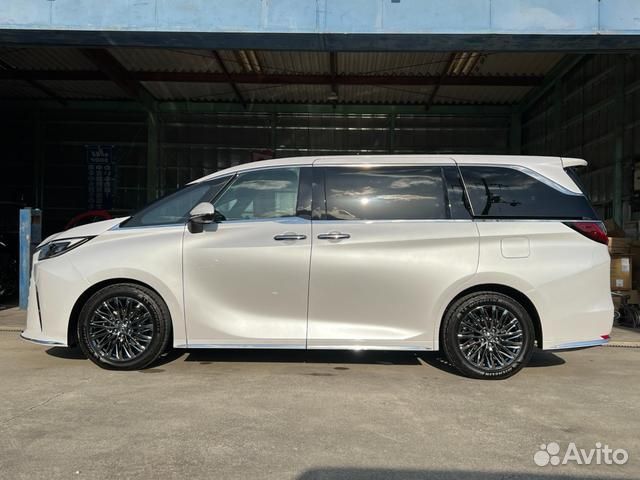 Lexus LM 2.4 AT, 2023, 1 500 км