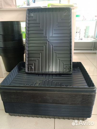 Поддоны из пластика 60х40см,борт 3,5 и 6 см