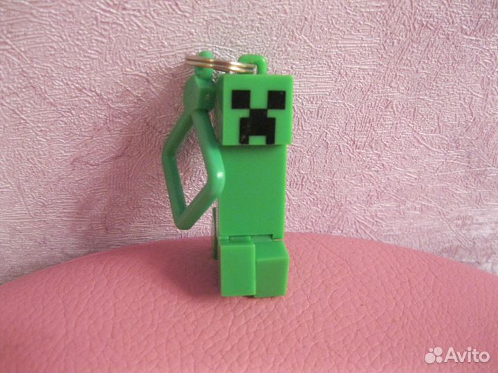 Из игры Майнкрафт фигурки и брелки