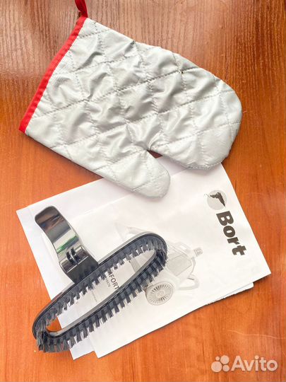 Отпариватель для одежды Bort