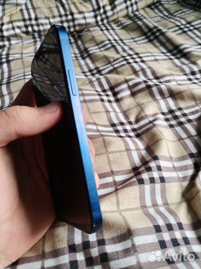 iPhone 12, 64 ГБ