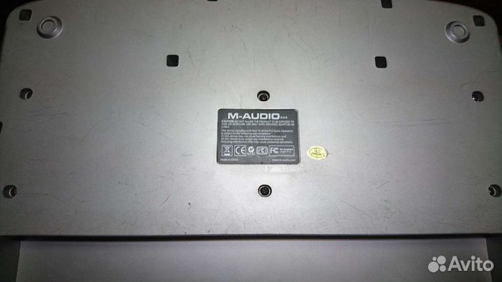 Синтезатор Oxygen8 V2