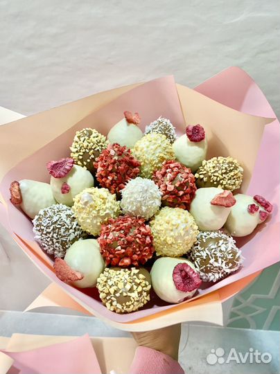 Клубника в шоколаде на 8 Марта