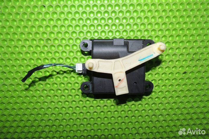 Сервопривод заслонки печки Nissan Elgrand ME51