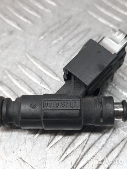 Форсунка Seat Leon хэтчбэк 5 дв. 1.8 AUQ 2002