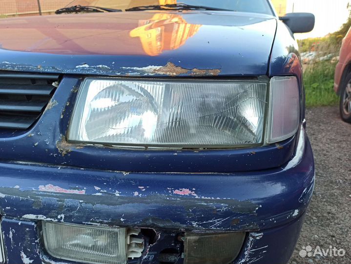 Капот Passat b4