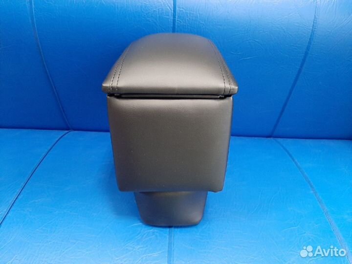 Подлокотник Kia Rio 3