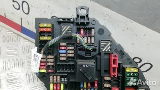 Блок предохранителей BMW 5 F10/F11 (BVN05M101)