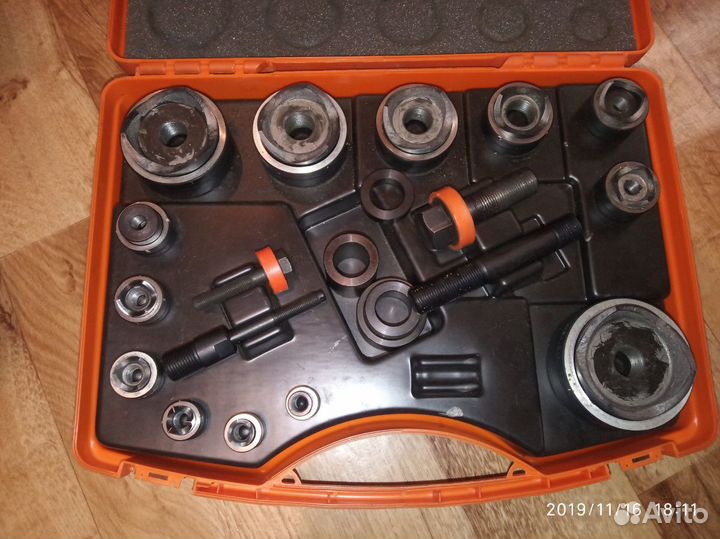 Пресс для проколов отверстий