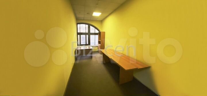 Сдам офис 92 м2 у м. Площадь Революции