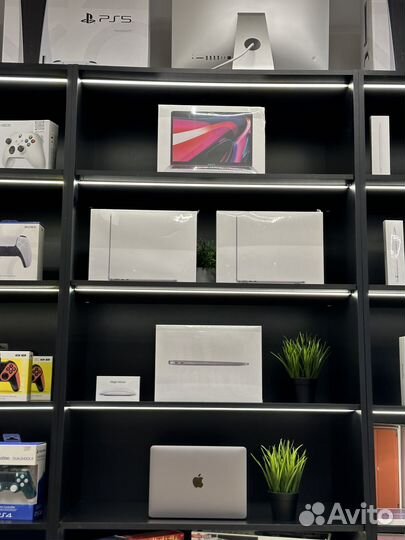 MacBook Pro 13 M2 8/256GB Touch Bar - Silver Новые