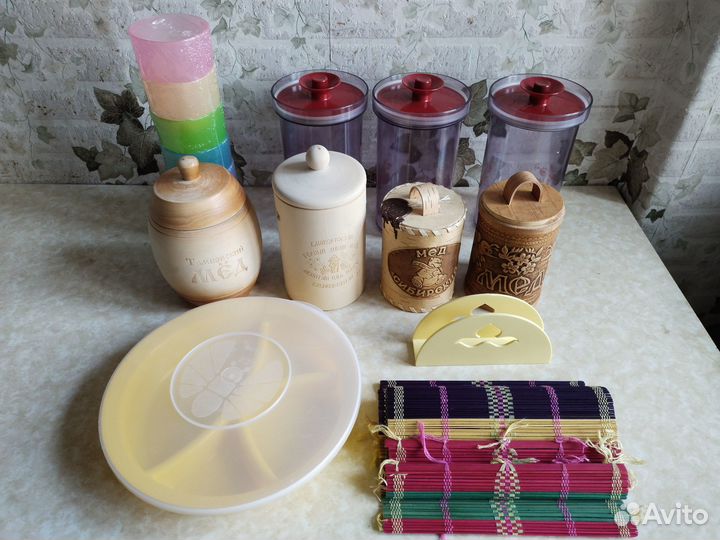 Банки, стаканы, бочонки, менажница, салфетки