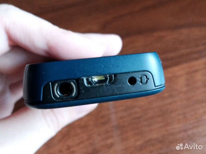 Телефон Nokia 100