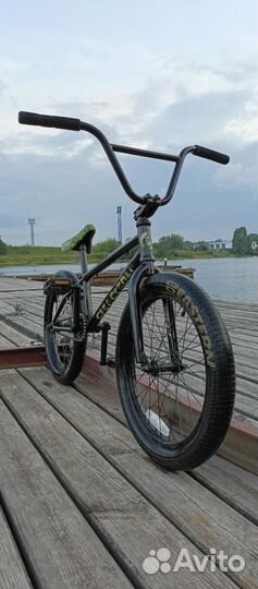 Трюковой велосипед BMX