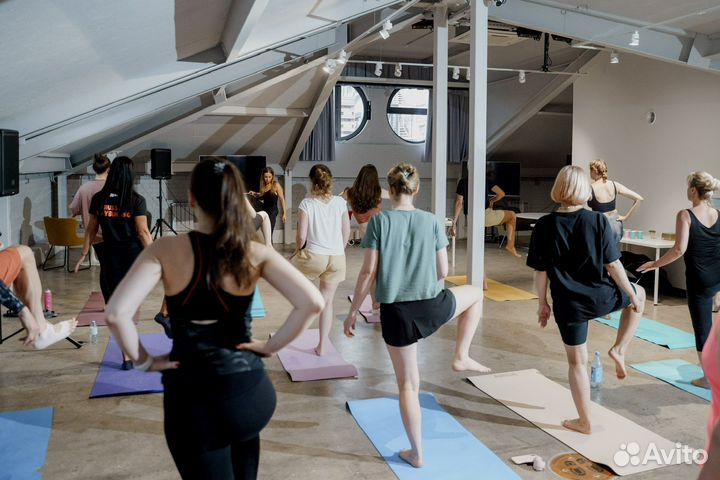 Тренер по йоге