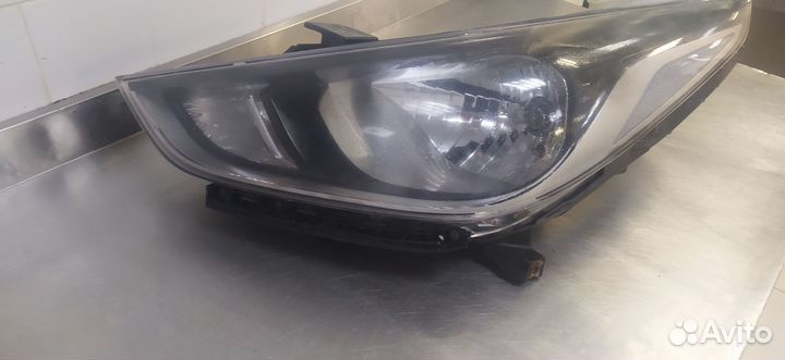 Фара на hyundai solaris 2 левая