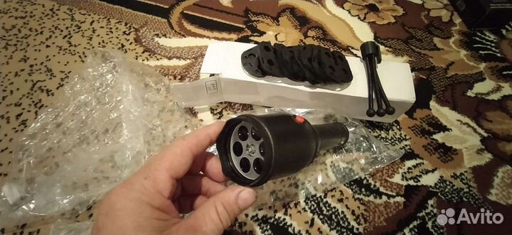 Праздничная проекционная лампа