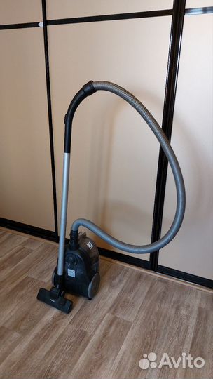 Пылесос Philips PowerPro Compact 1700w