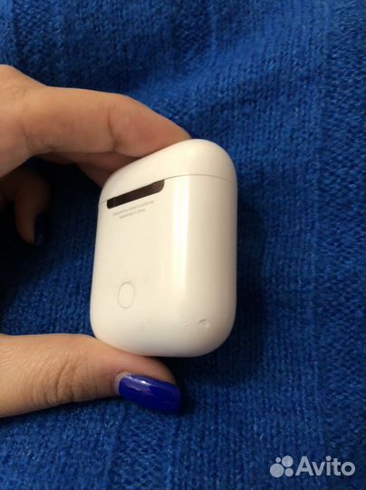 Б/у Беспроводные наушники apple airpods, кейс