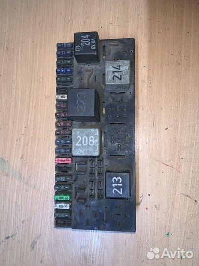 Блок предохранителей 80/90 B4 1991-1995