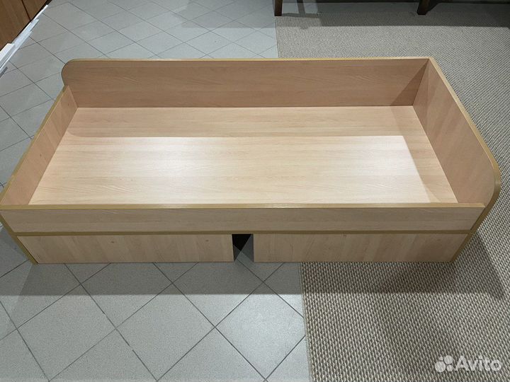 Кровать односпальная