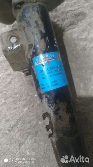 Амортизатор левый на бмв x3 е83