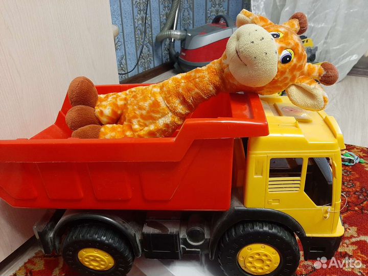 Машина Камаз