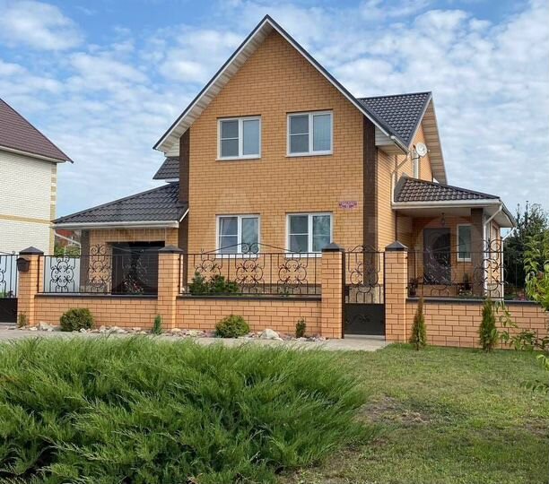 Дом 188 м² на участке 9,5 сот.