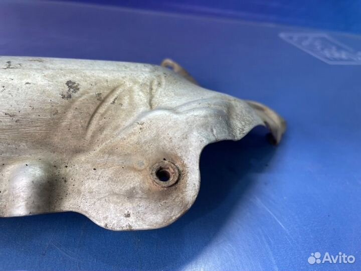 Тепловой экран Bmw X6 E71 N63B44 2008