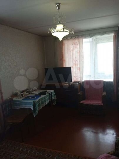 2-к. квартира, 43 м², 1/3 эт.