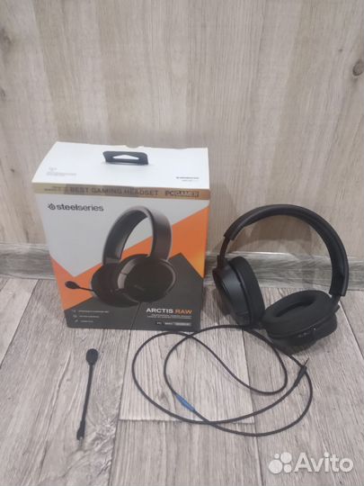 Проводные наушники