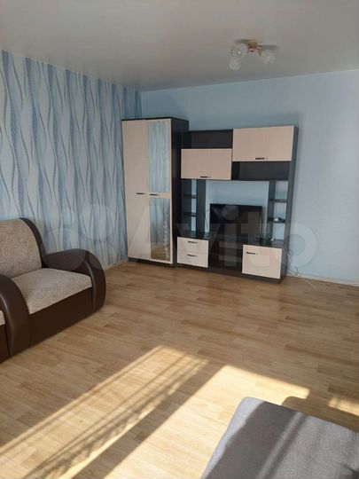 2-к. квартира, 60 м², 4/10 эт.
