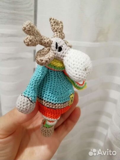 Вязаная игрушка Лосяш