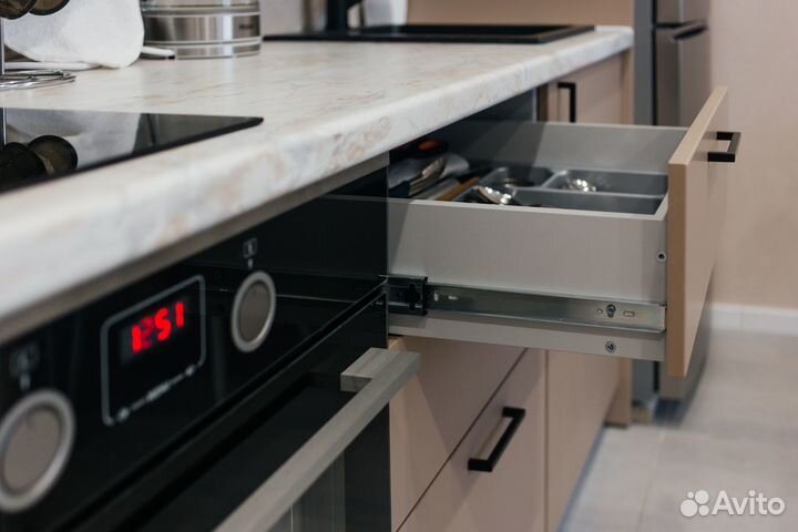 Угловая кухня «A» + духовка в подарок