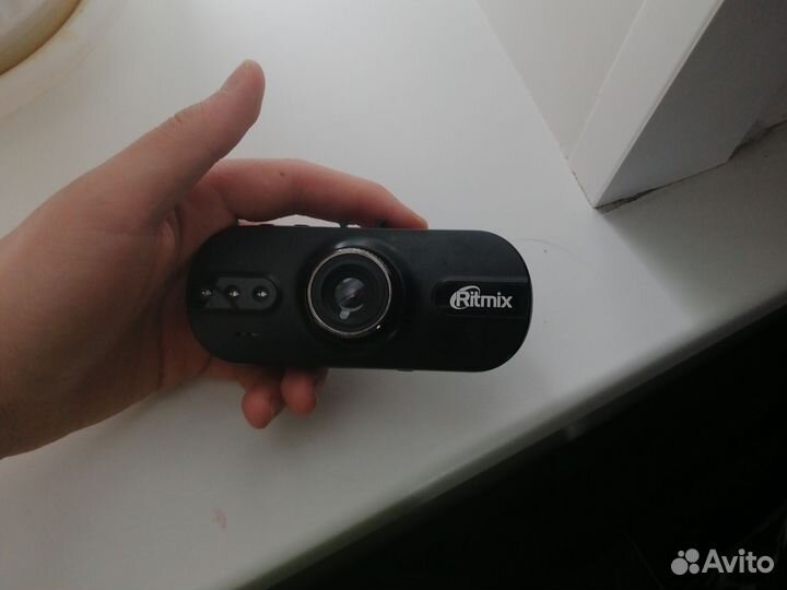 Видеорегистратор ritmix AVR-727