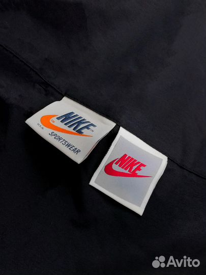 Ветровка Nike Swoosh