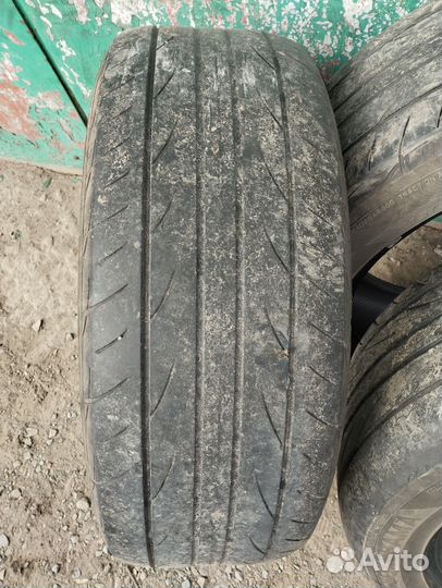 Yokohama Advan Fleva V701 215/55 R17