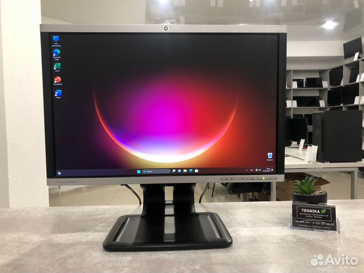 Монитор HP 22 дюйма с поворотом на 90 градусов