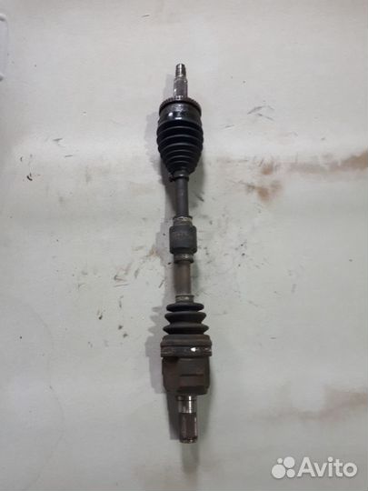 Полуось (приводной вал, шрус) Hyundai Veloster лев