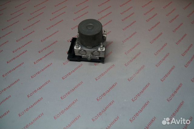 Nissan 47660-AV712 Блок ABS