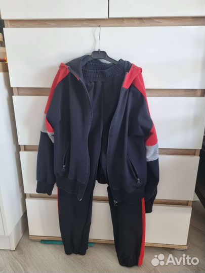 Спортивный костюм