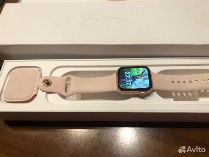 Apple watch 4 часы оригинал розовое золото