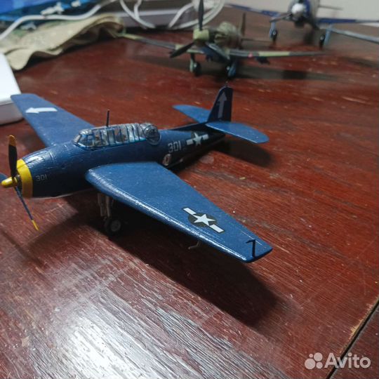 Модель самолета 1 48