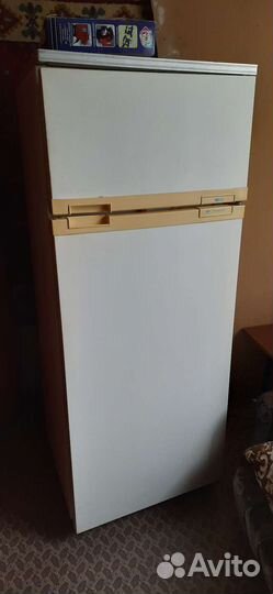 Холодильник б/у