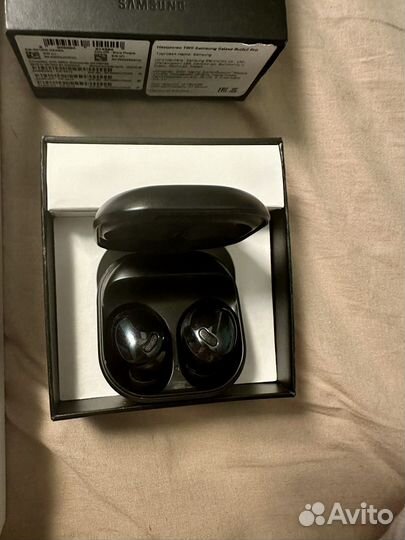 Продается комплект самы+наушники