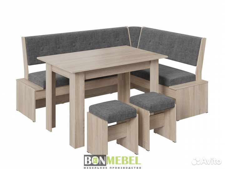 Кухонный уголок со столом и табуретами