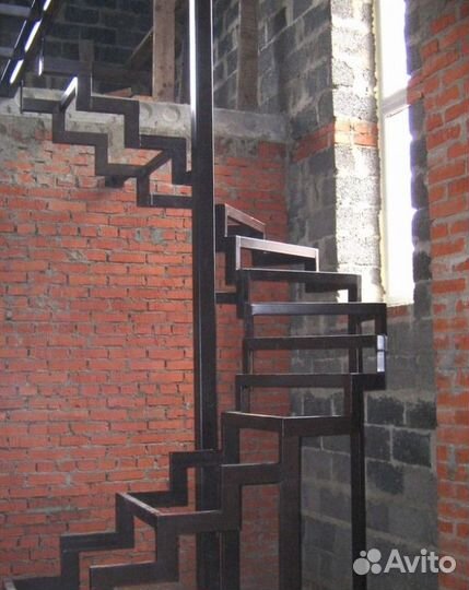 Каркас из метала Межэтажной Лестницы с Гарантией