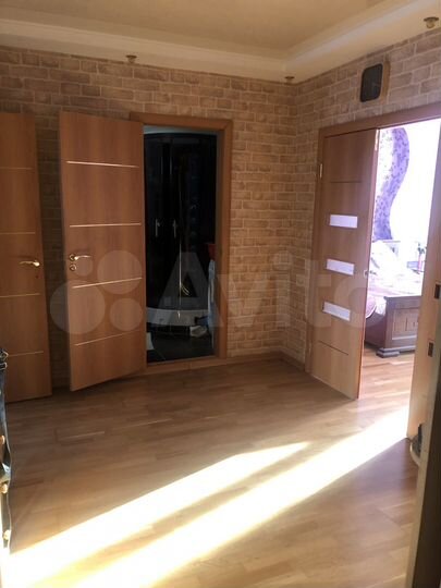 3-к. квартира, 80 м², 1/9 эт.