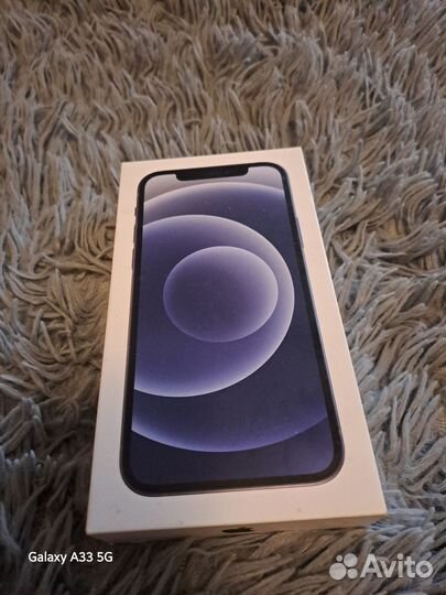 Коробка iPhone 12 и оригинальная зарядка